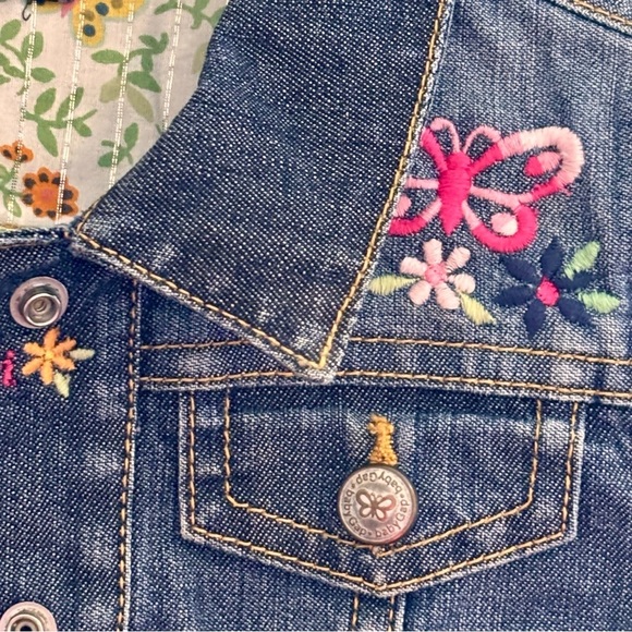 GAP Kids| Cute Toddler-Infant Blue Jean Denim Jacket w/Floral Embroidery Sz 18M - Picture 2 of 5
